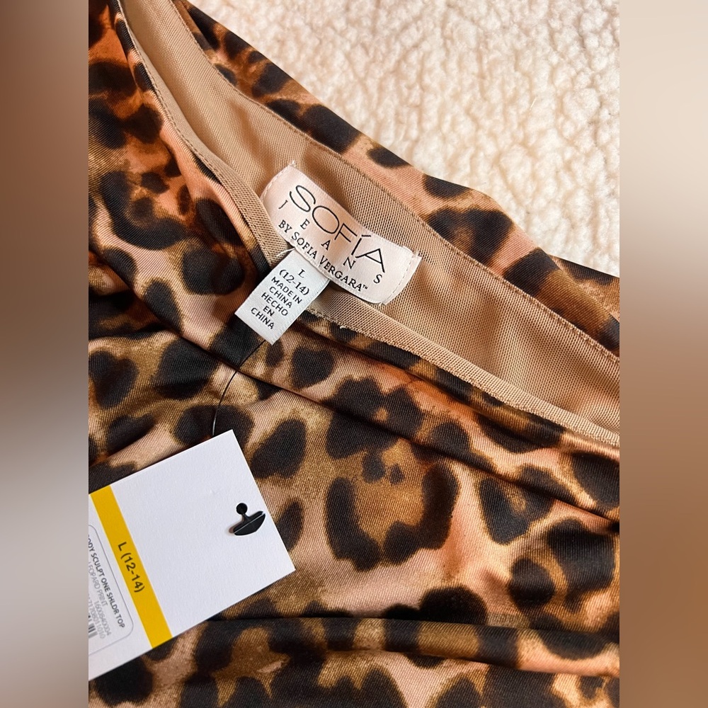 Sofia Vergara Leopard Print Top L *NWT*